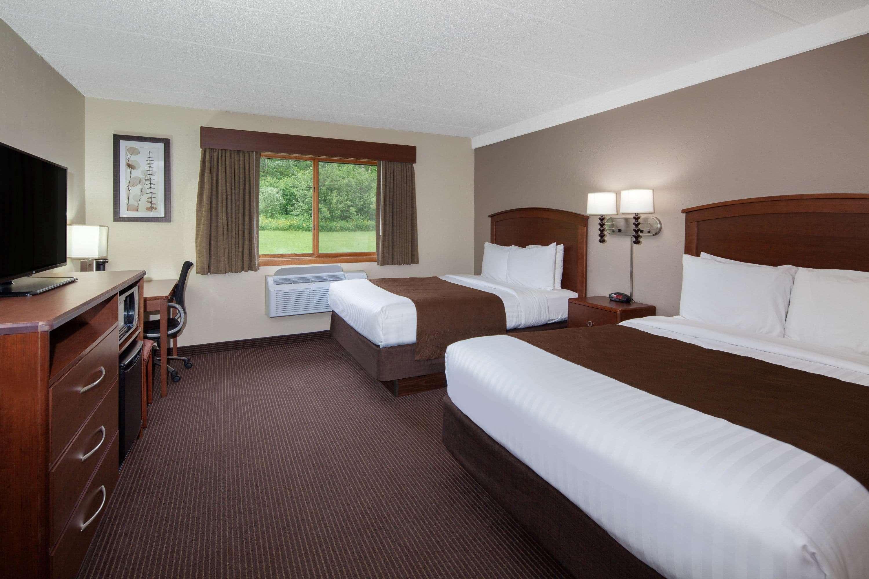 Americinn By Wyndham Ironwood Bagian luar foto