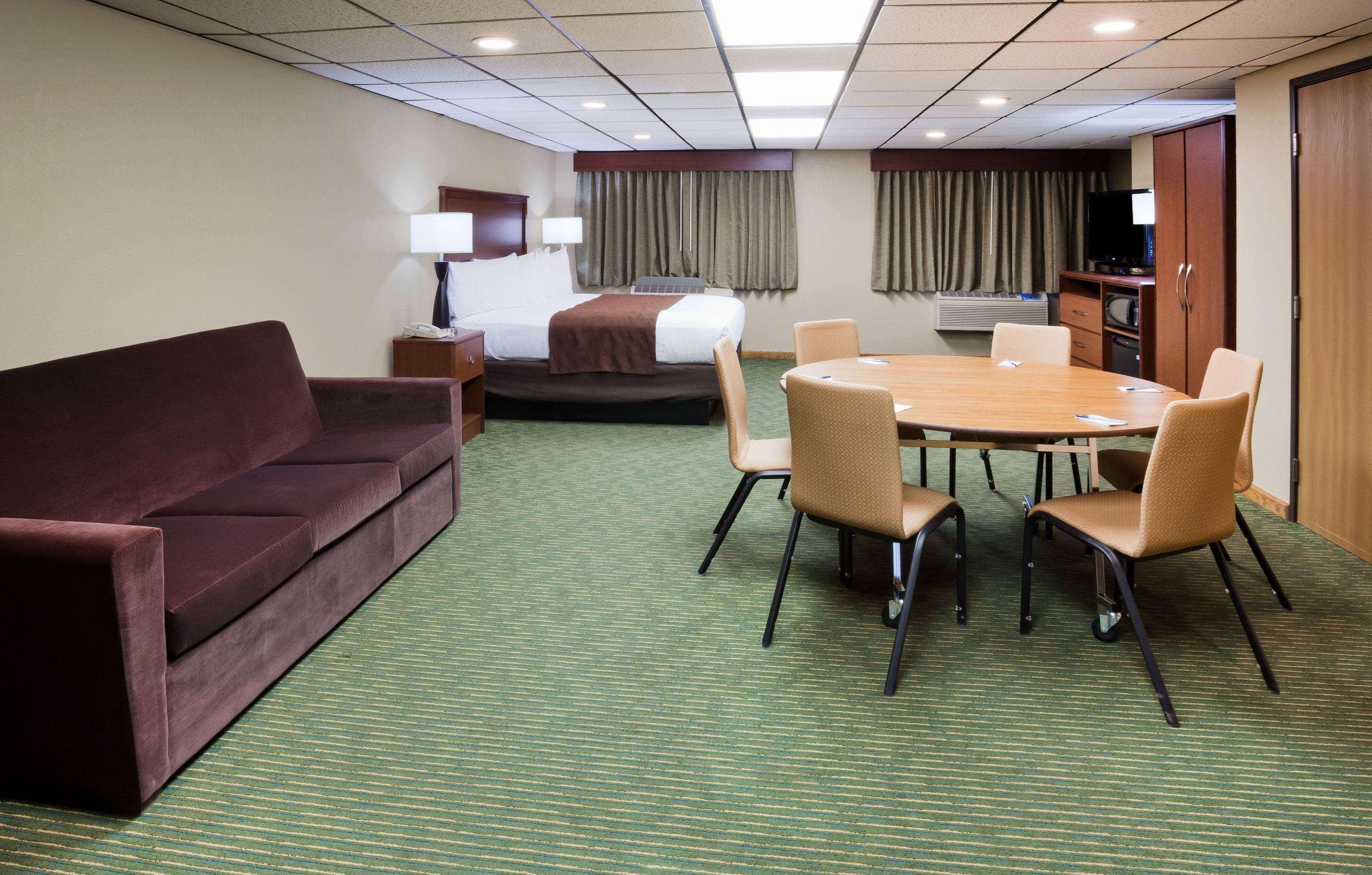 Americinn By Wyndham Ironwood Bagian luar foto