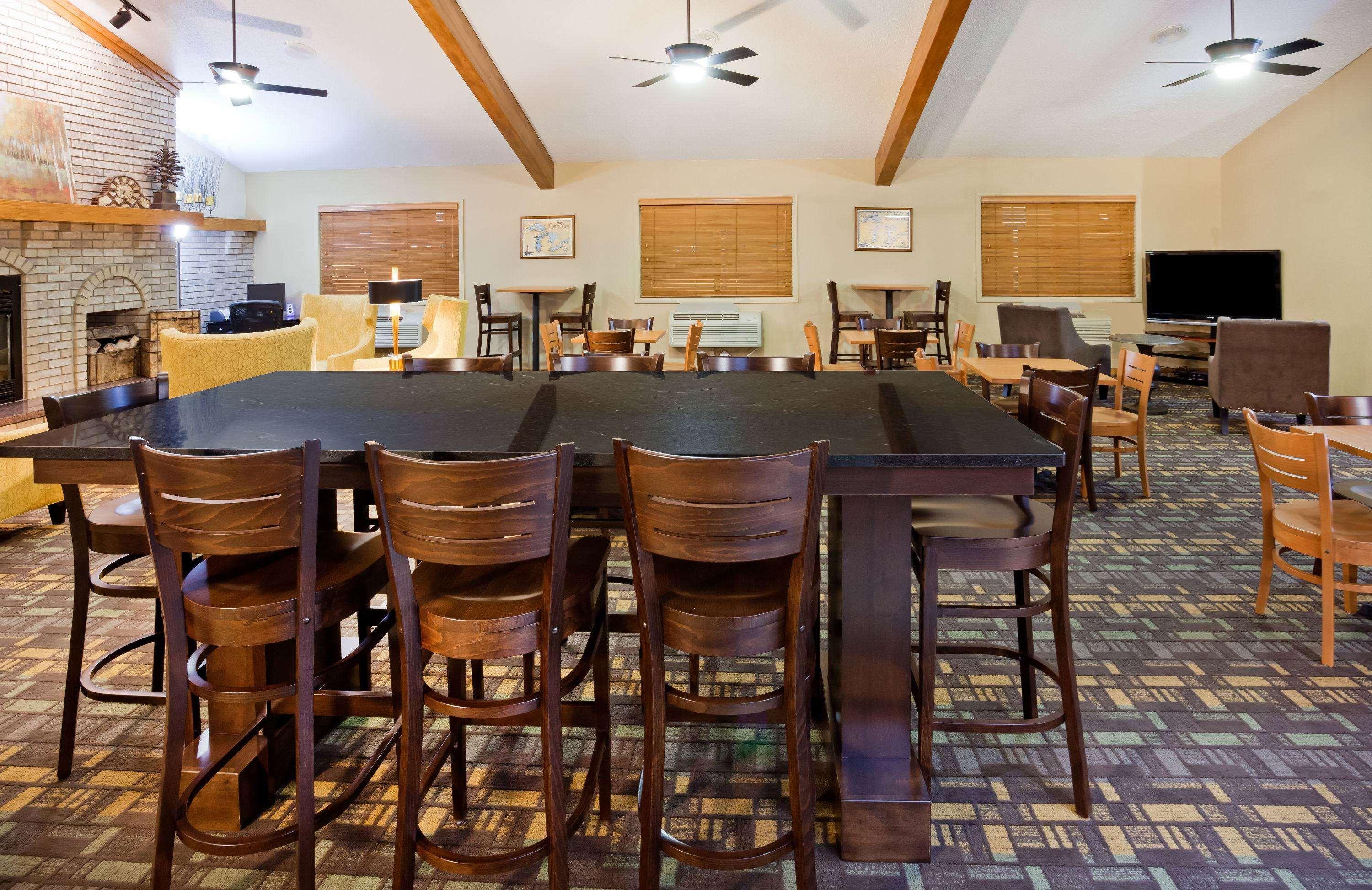 Americinn By Wyndham Ironwood Bagian luar foto