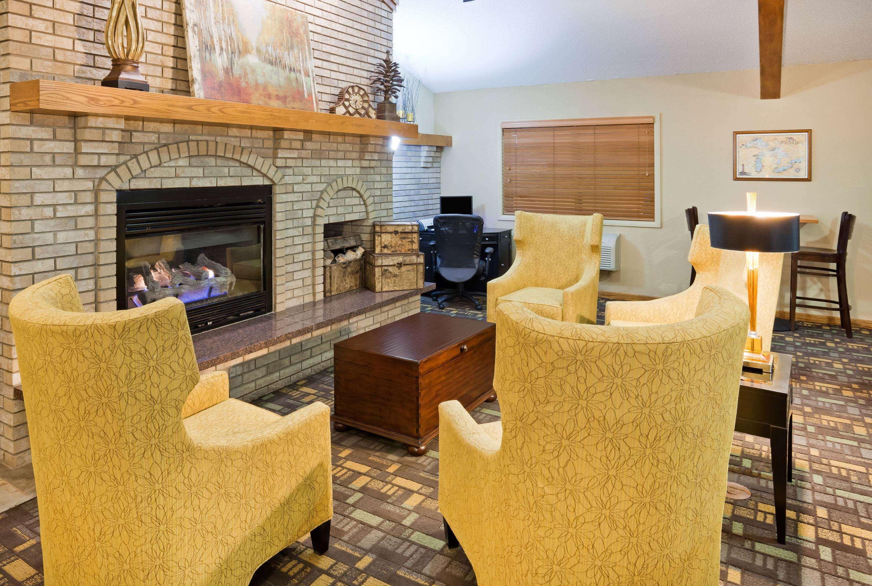 Americinn By Wyndham Ironwood Bagian luar foto