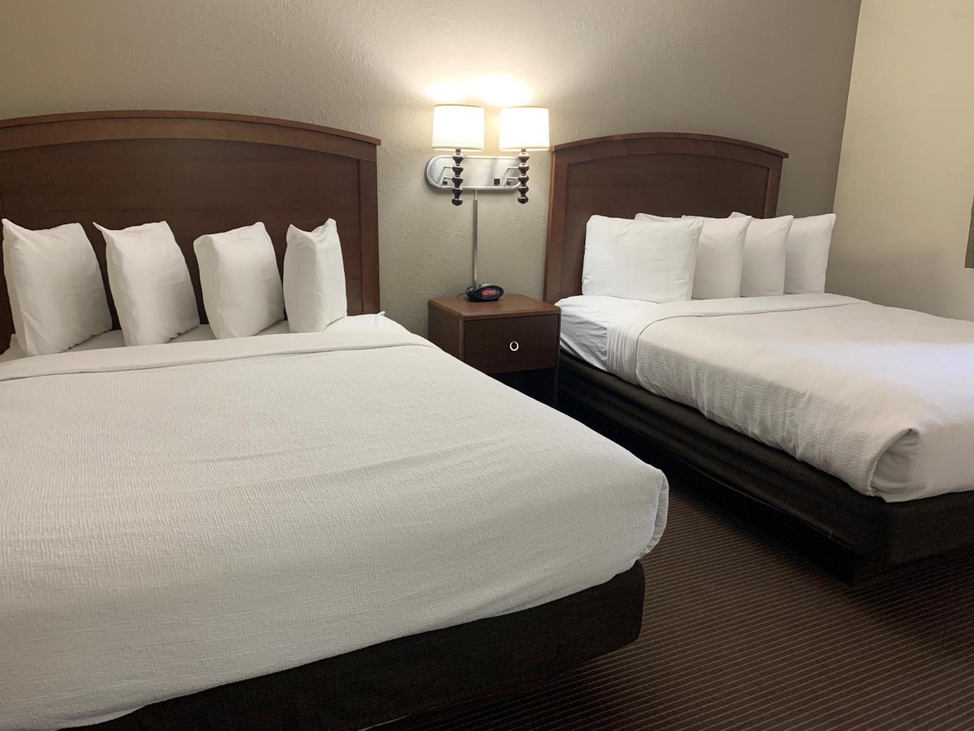 Americinn By Wyndham Ironwood Bagian luar foto